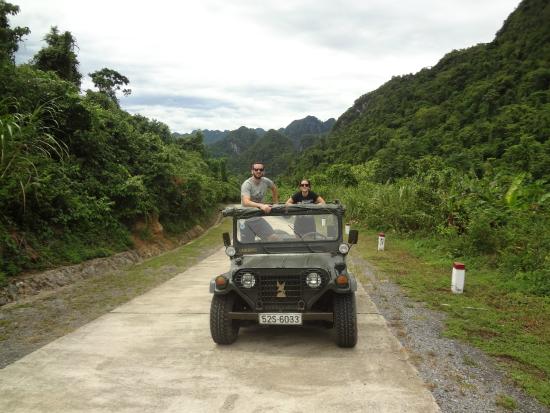hue to hoi an by jeep ( 4 wheels )